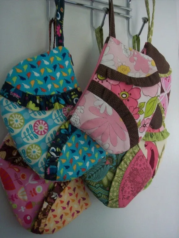 Ruffle Wristlet PDF Pattern