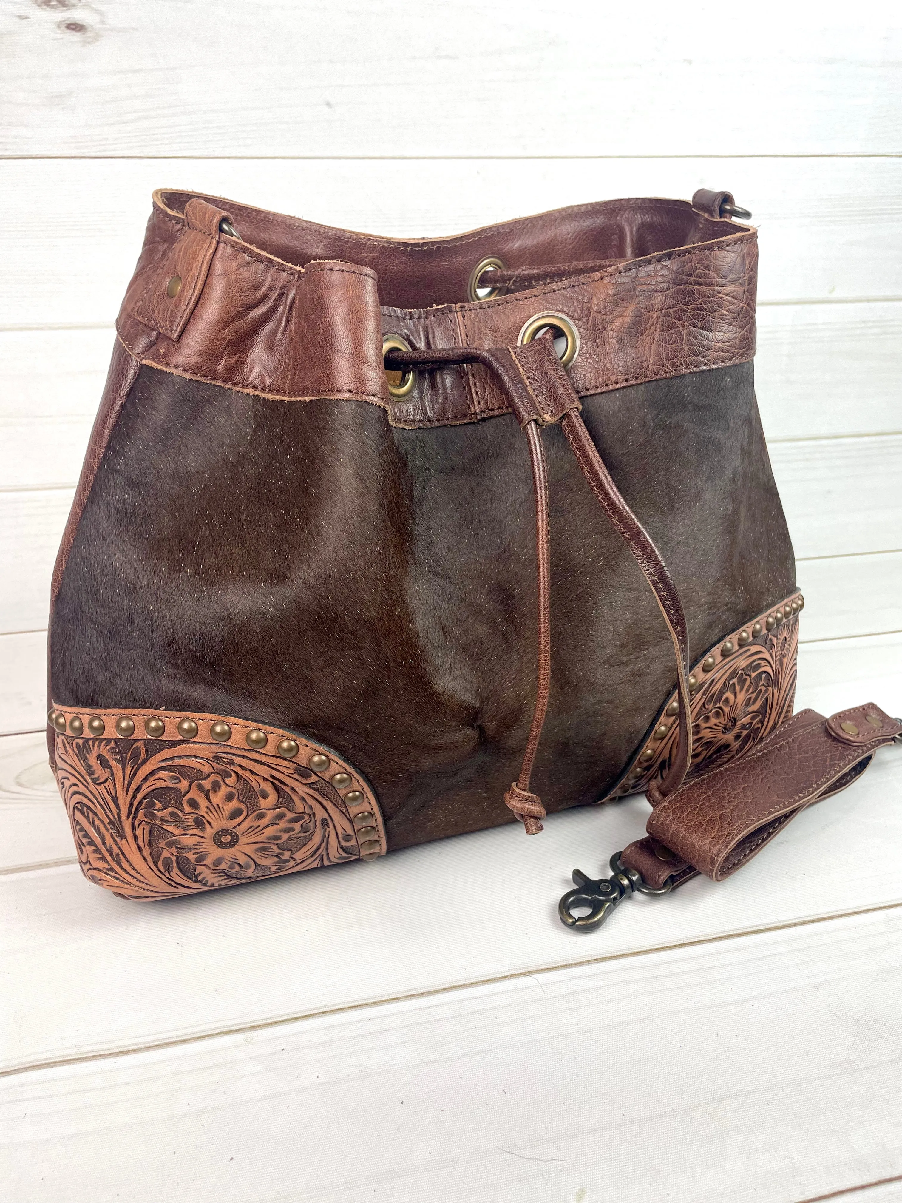 SALE! Verde Brown Cowhide Leather Western Bucket Style Crossbody Bag