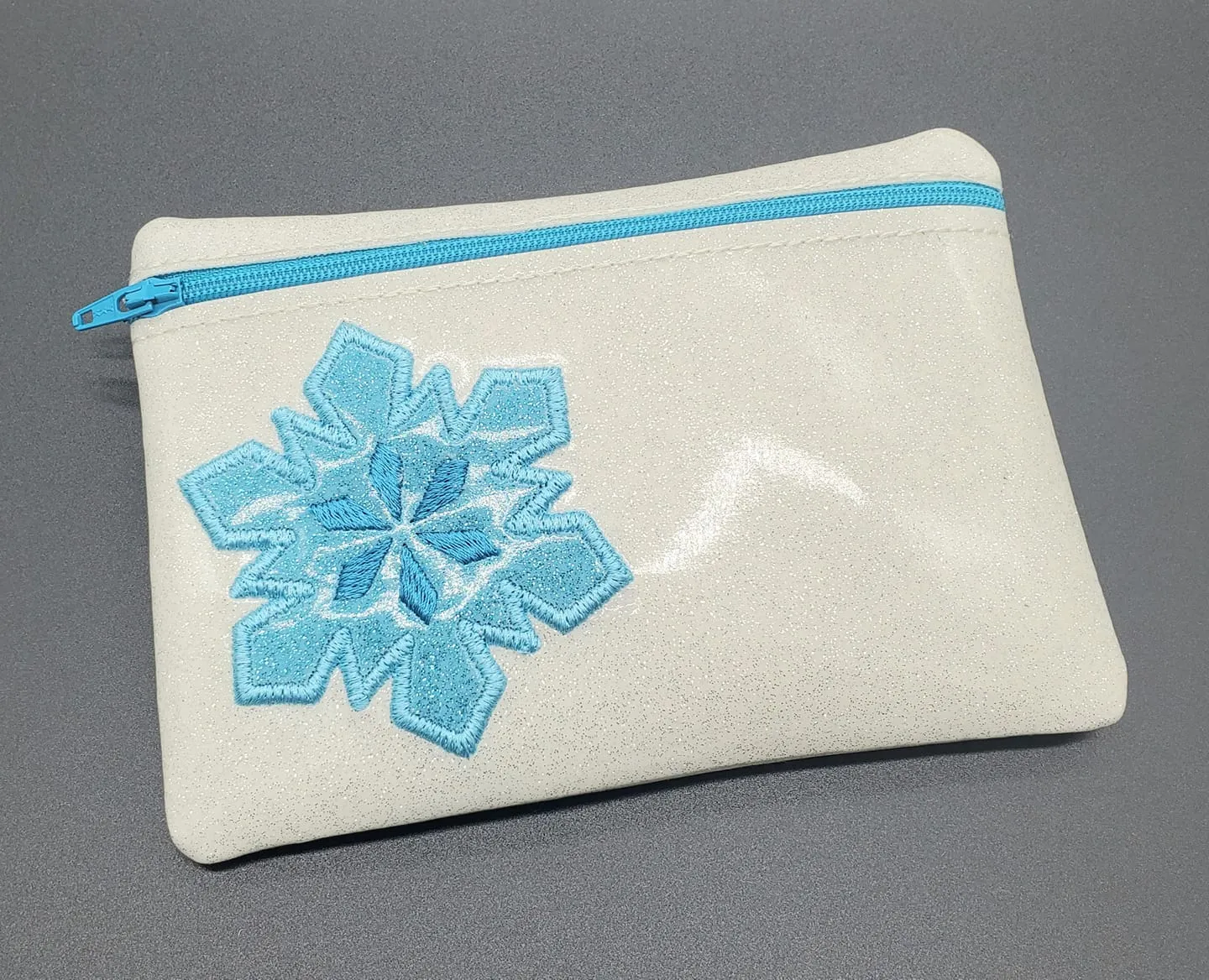 Snowflake applique ITH Bag (5 sizes available) machine embroidery design DIGITAL DOWNLOAD