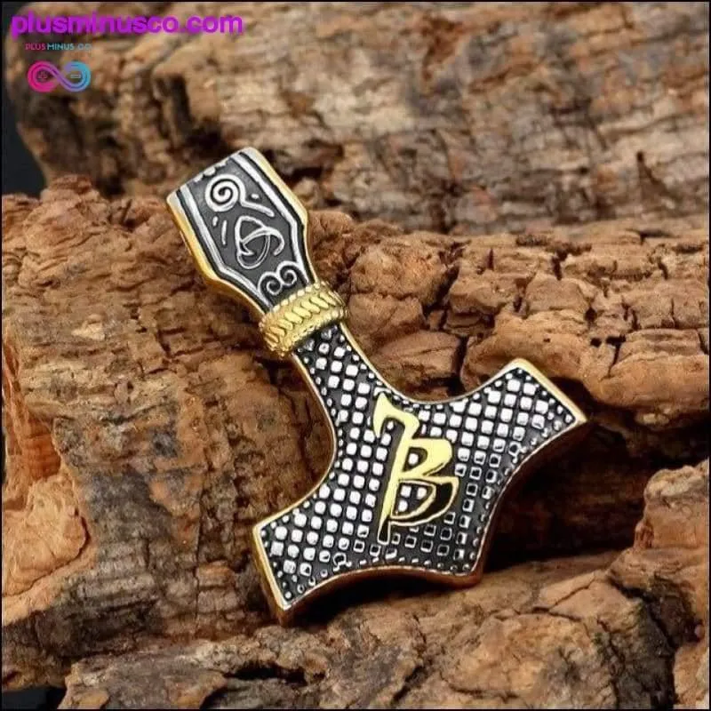 Stainless steel Pendant necklace with Valknut Gift Bag