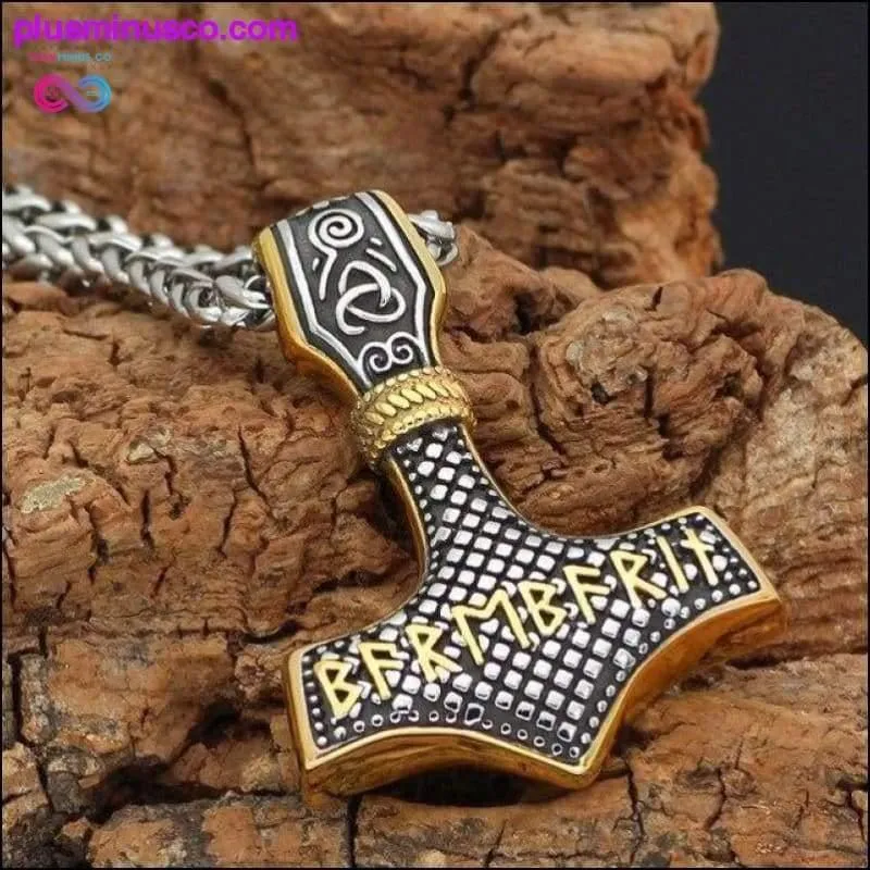 Stainless steel Pendant necklace with Valknut Gift Bag