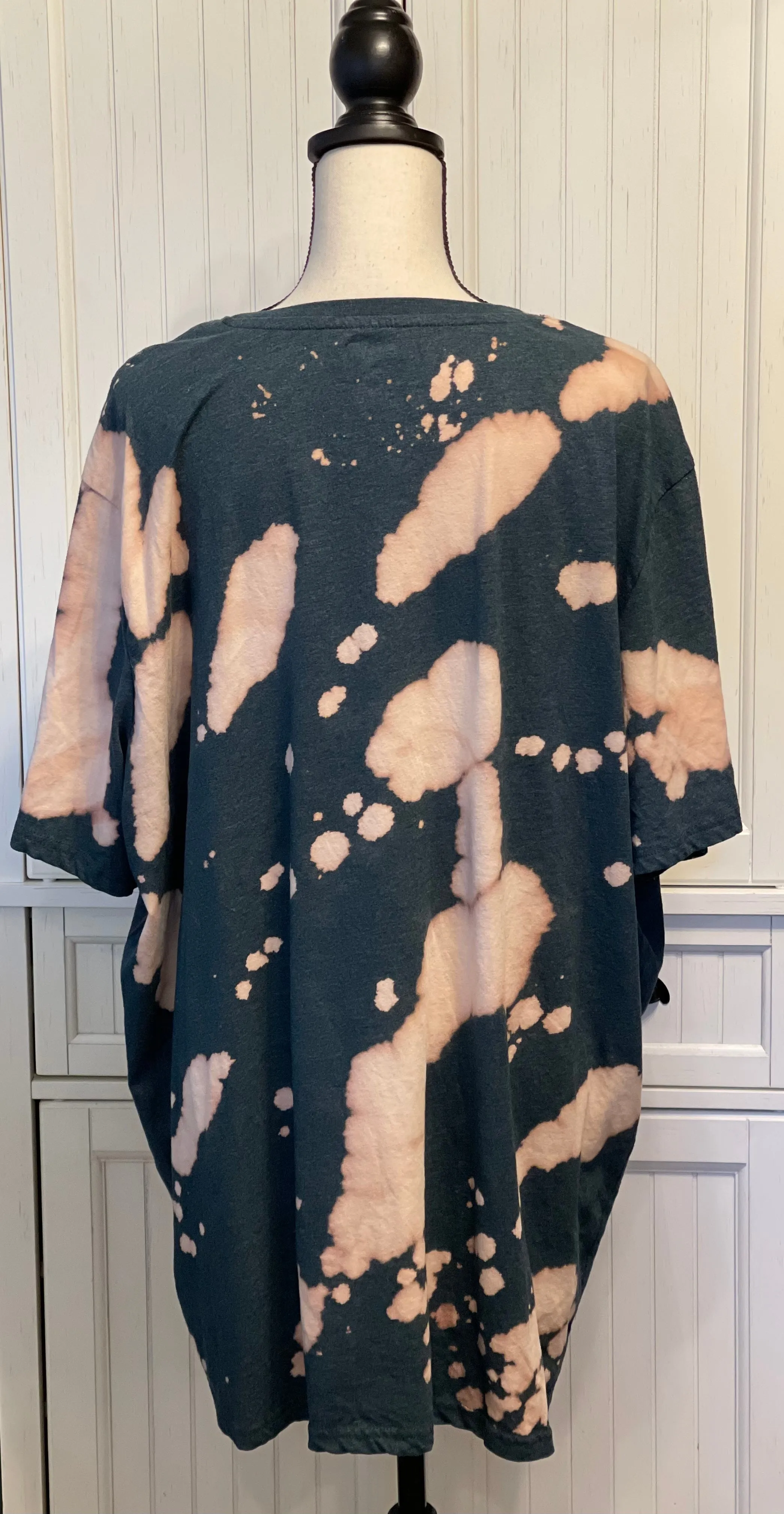 Stream Distressed Short Sleeve Shirt ~ Unisex Size 3XL