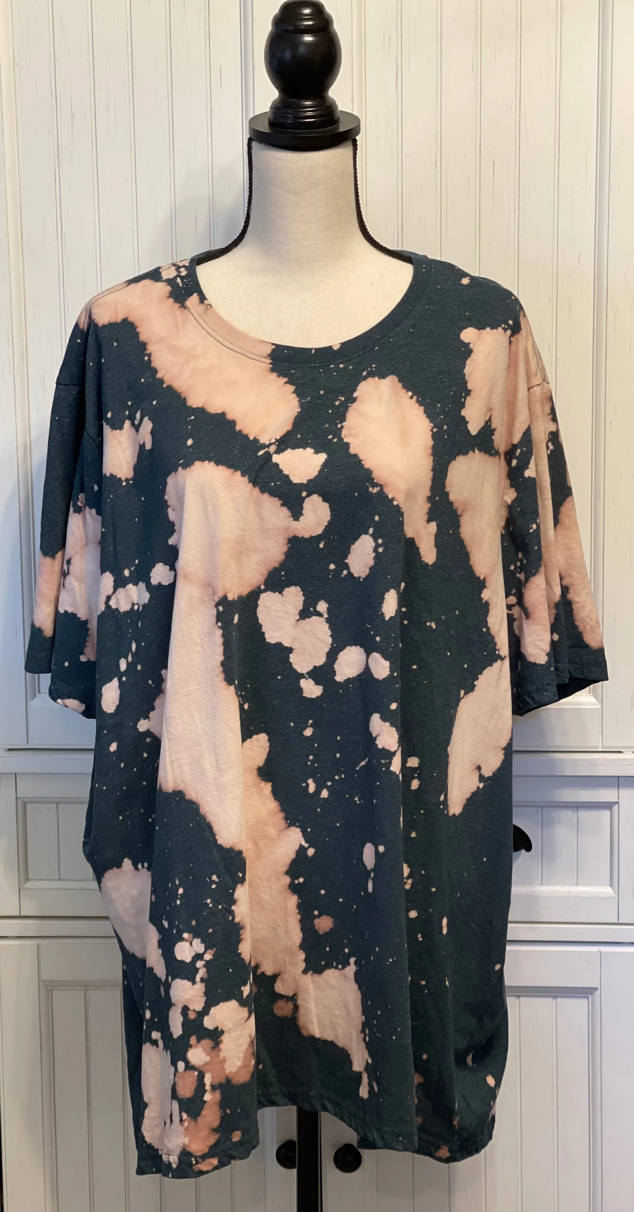Stream Distressed Short Sleeve Shirt ~ Unisex Size 3XL
