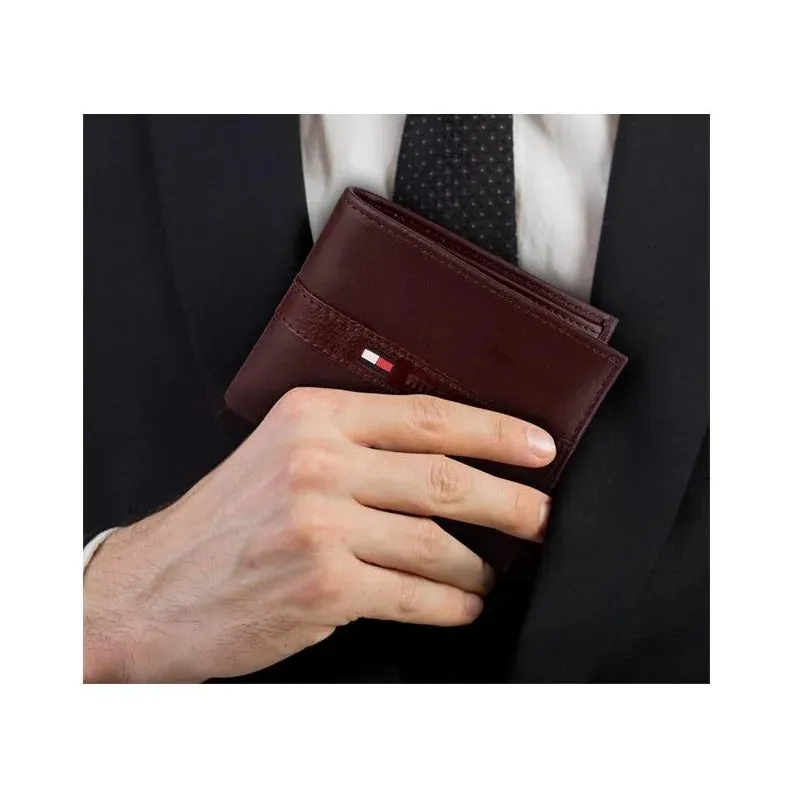 Tommy Hilfiger Men's Leather Wallet  Slim Bifold Brown