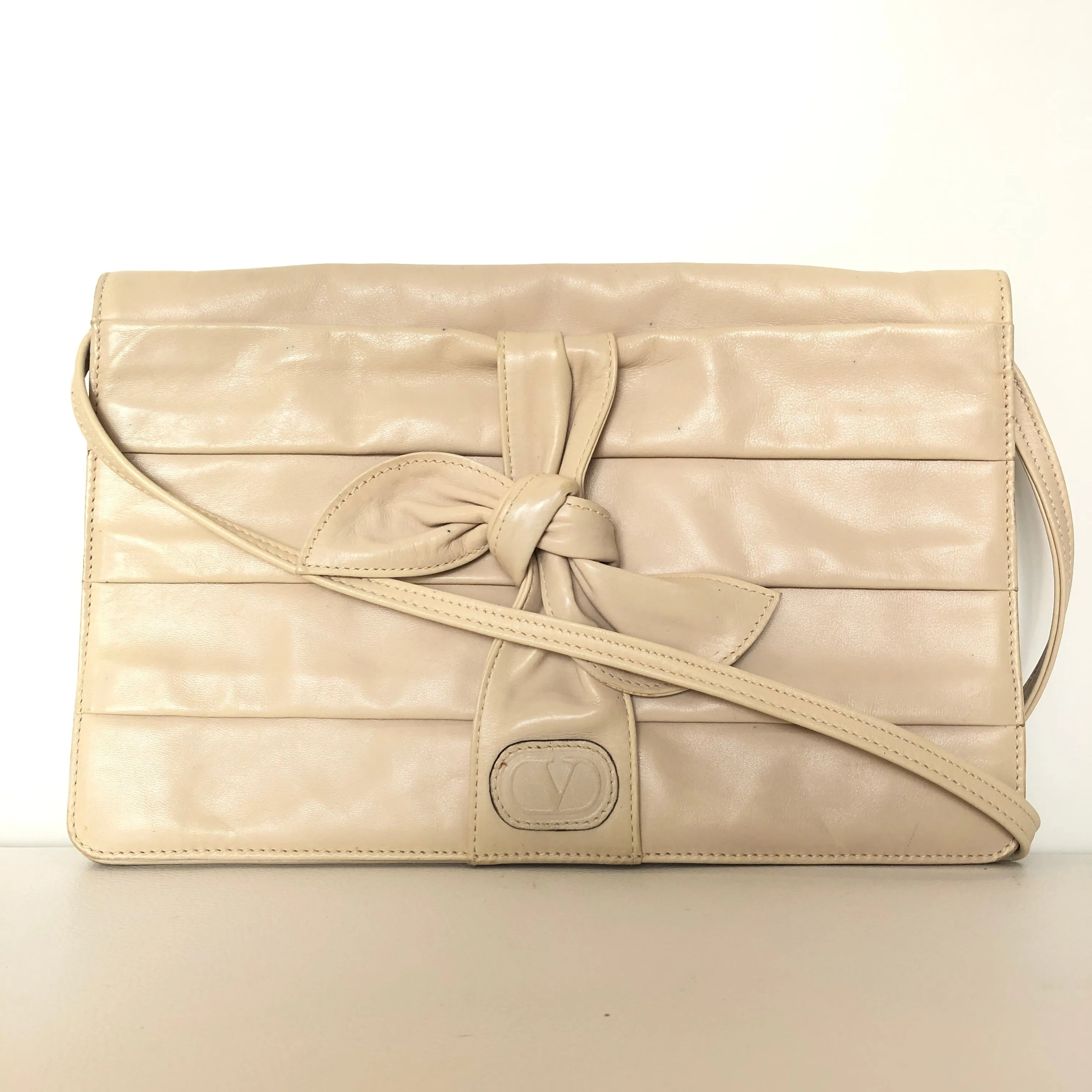 VALENTINO GARAVANI Vintage Cream Clutch Crossbody