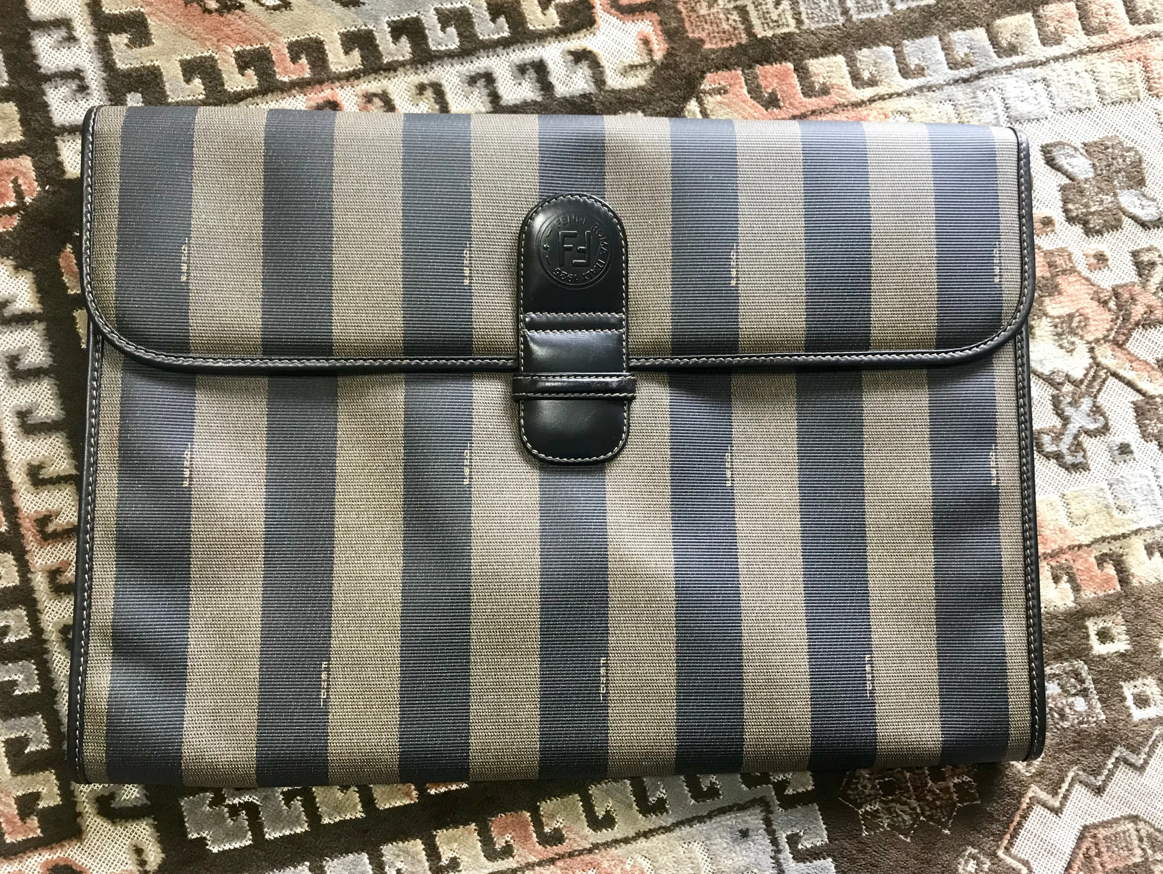 Vintage Fendi gray pecan stripe portfolio document bag, large clutch bag with black leather trimmings. Classic purse for unisex use.