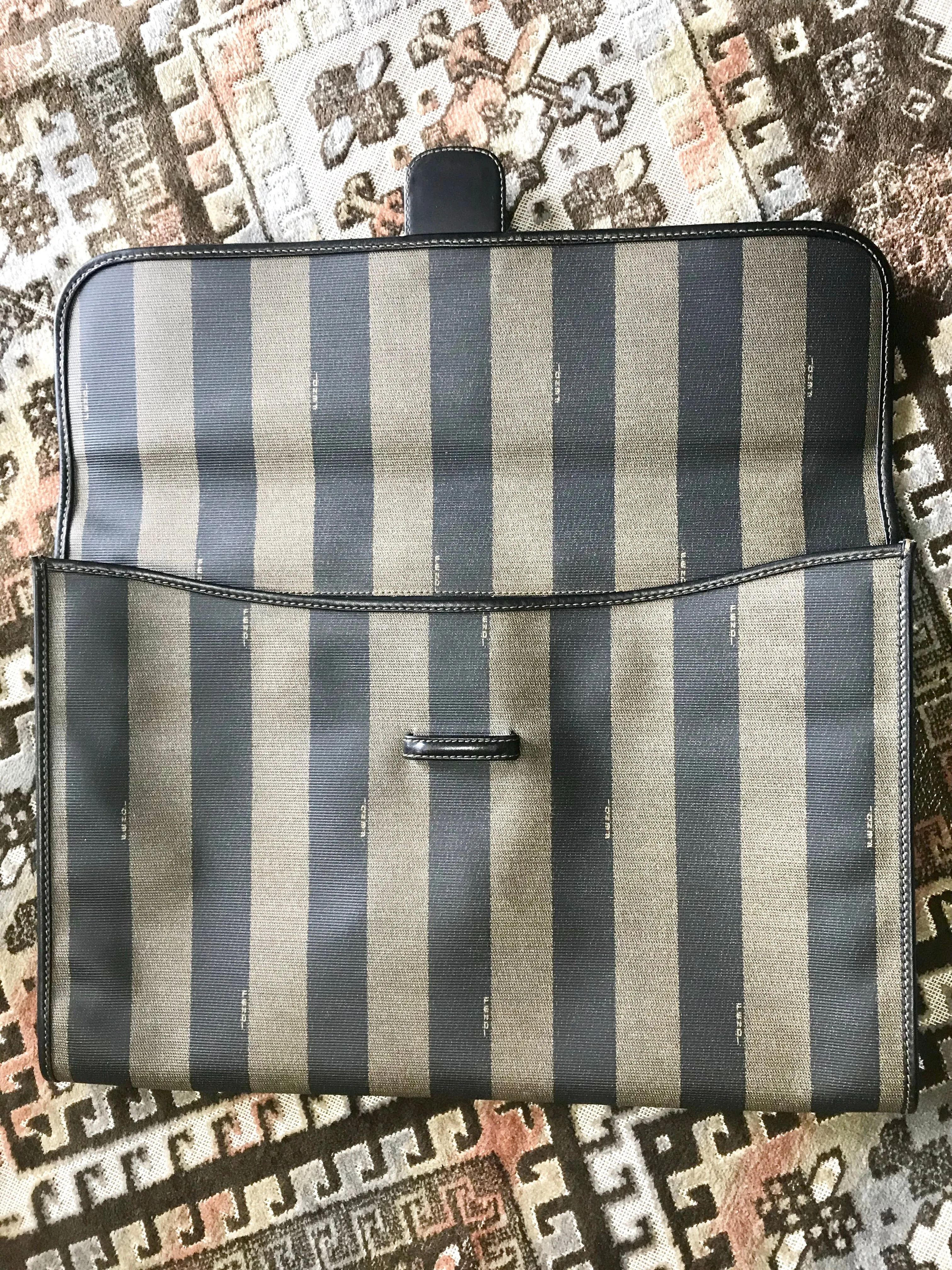 Vintage Fendi gray pecan stripe portfolio document bag, large clutch bag with black leather trimmings. Classic purse for unisex use.