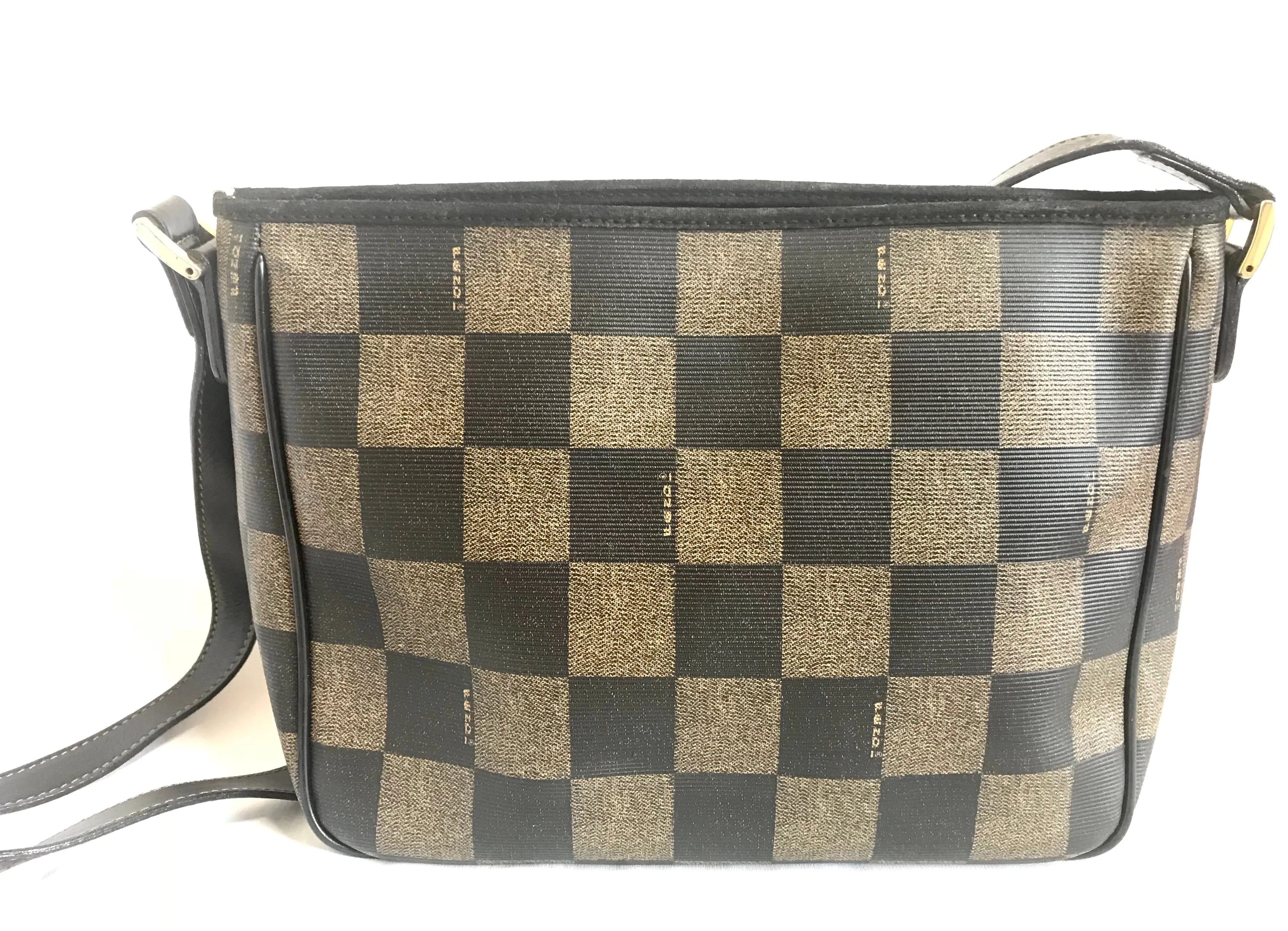 Vintage FENDI pecan chess pattern shoulder bag with FF logo motif. Classic purse for daily and unisex use. Must have.