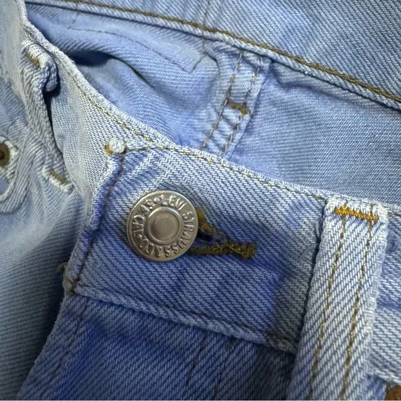 Vintage Levi’s Vintage High Waisted distressed ripped Jean shorts Sz 26