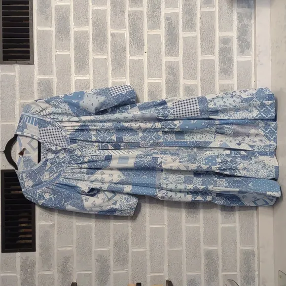 VTG Brownstone Studio Women's Blue Patchwork Buttoned House Coat Robe Nightgown